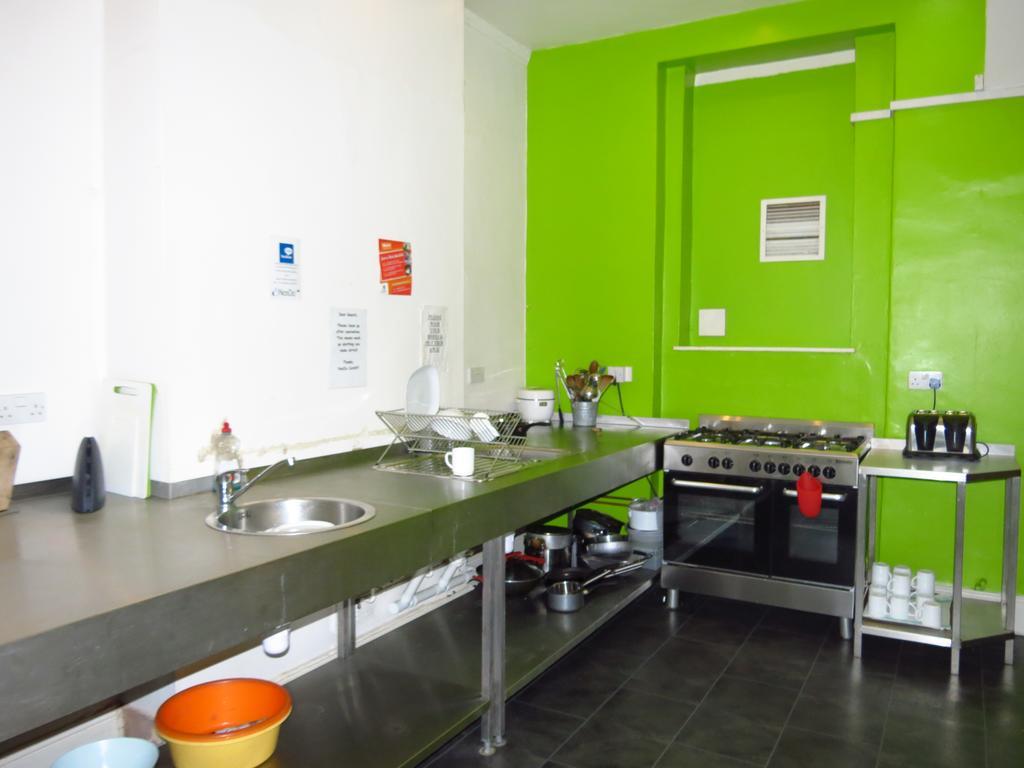 Nosda Studio Hostel Cardiff Exterior foto